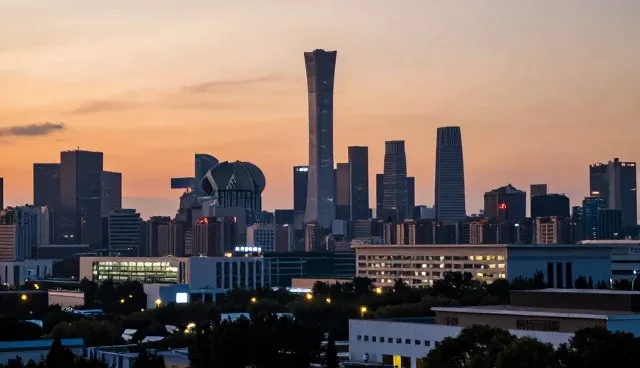 网站建设哪个好:系统稳定性与行业动态的结合